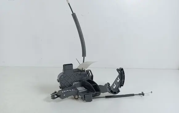 Jaguar XF X250 Rear door lock 7H5A26413AD