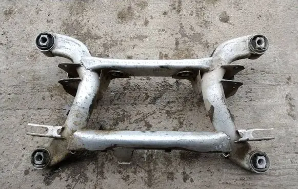 BMW 5 E39 Rear subframe 1601241144