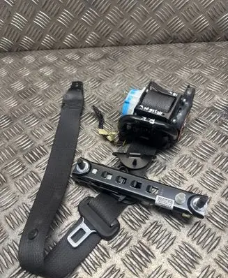 Front seatbelt