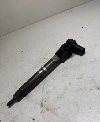 Mercedes-Benz C W203 Fuel injector 0445110177