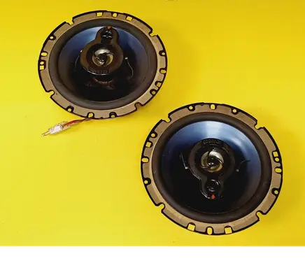 KIA Sportage Front door speaker