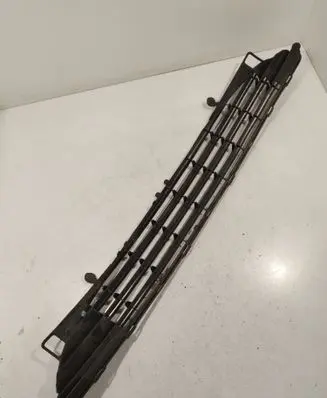 Peugeot 307 Front bumper lower grill 9634014177