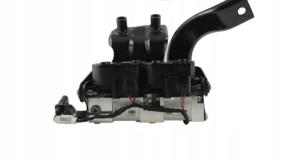 Audi Q7 4M Air conditioning (A/C) expansion valve 4M0816101H
