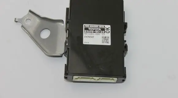 Toyota Avensis T270 Other control units/modules 8969005120