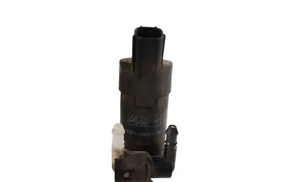 Volvo V50 Windscreen/windshield washer pump 1S7117K624FB T655C 31349228