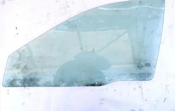 Volvo S40, V40 Front door window glass four-door