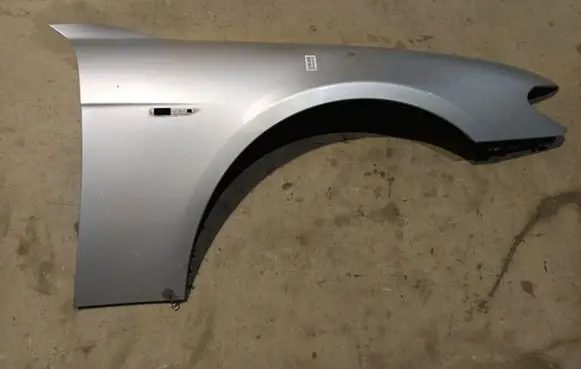 BMW 7 E65 E66 Fender