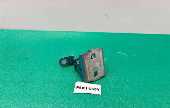 Opel Meriva B Front door lower hinge 713RL-R