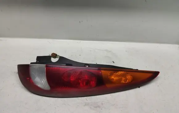 Nissan Almera Tino Rear/tail lights