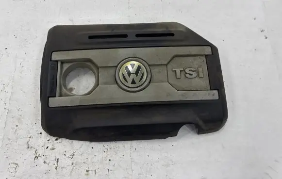 Volkswagen PASSAT CC Engine cover (trim)