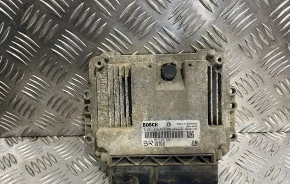 Opel Zafira B Engine control unit/module 0281012549