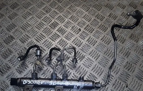 Land Rover Discovery 4 - LR4 Fuel main line pipe 0445216048