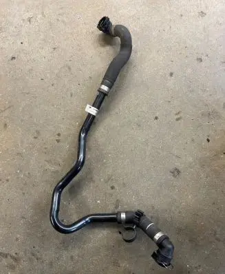 Mercedes-Benz E W212 Engine coolant pipe/hose A2045010124 S3100080