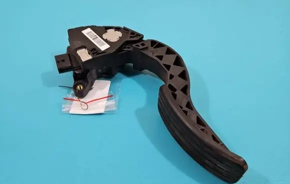 Renault Fluence Accelerator throttle pedal 180100024R IMPRK1363660