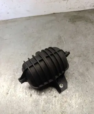 BMW X3 E83 Vacuum air tank 7799790