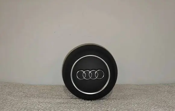 Audi A3 8Y Steering wheel airbag 8Y0880201E T82A201