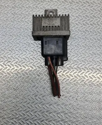 Renault Espace - Grand espace IV Glow plug pre-heat relay 7700115078