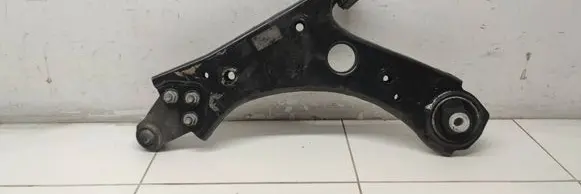Fiat Tipo Front lower control arm/wishbone