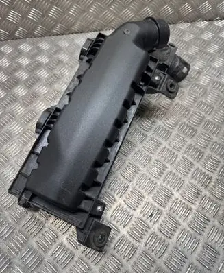 Opel Grandland X Air filter box 9812735680