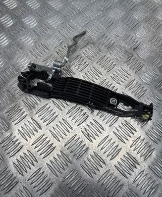 Mazda 3 III Rear door exterior handle/bracket 