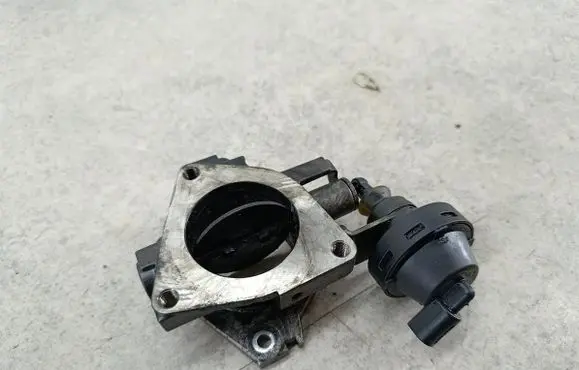 Alfa Romeo GT Throttle body valve 46823851