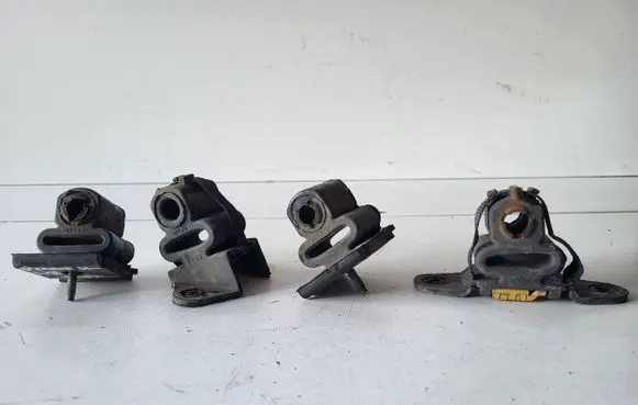 Peugeot 2008 I Muffler mount bracket/holder 