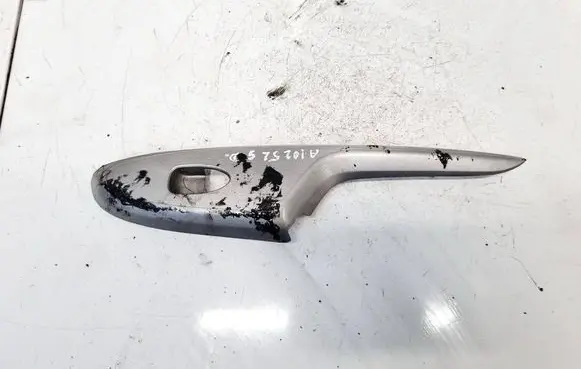 Honda Civic Front door window switch trim SMGE011M1 83740