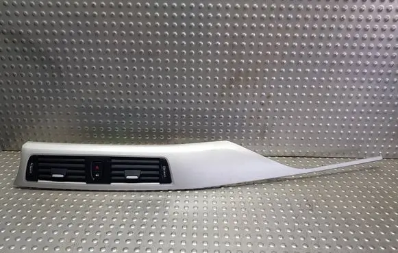 BMW 3 F30 F35 F31 Dash center air vent grill S26371410 9231206 9218551