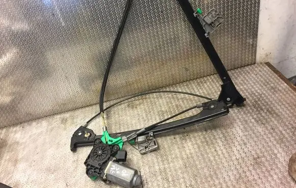 Mercedes-Benz S W220 Front door window regulator with motor A2157200446 2157200446