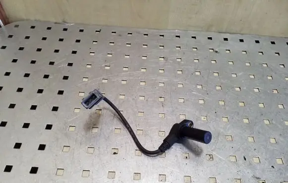 Volkswagen Transporter - Caravelle T4 Crankshaft position sensor 075906433C