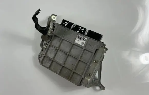 Toyota Auris 150 Engine control unit/module ECU 8966102W61