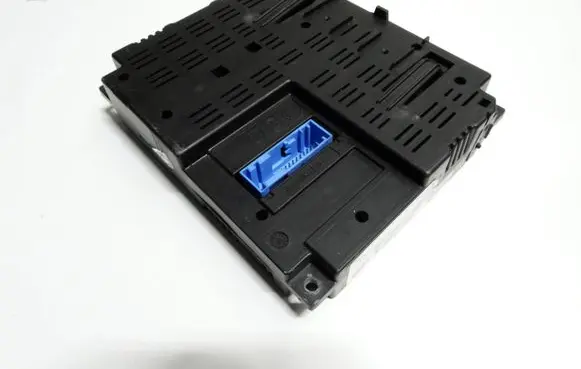 Fiat Grande Punto Engine control unit/module 51901253 10R030427 H2WLRZ521