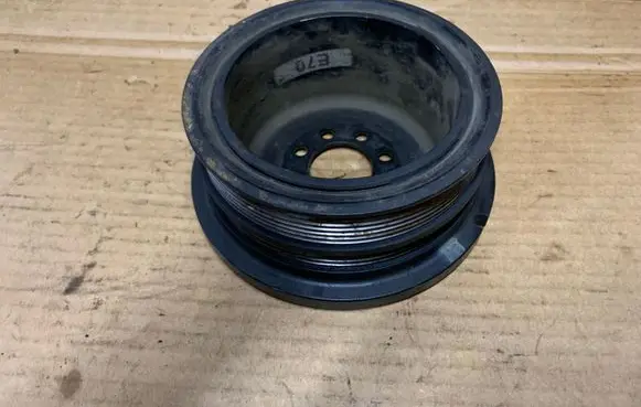 BMW X5 E70 Crankshaft pulley 7567055