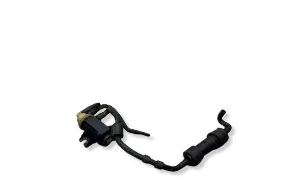 Volkswagen Golf Sportsvan Turbo solenoid valve 04L131051F