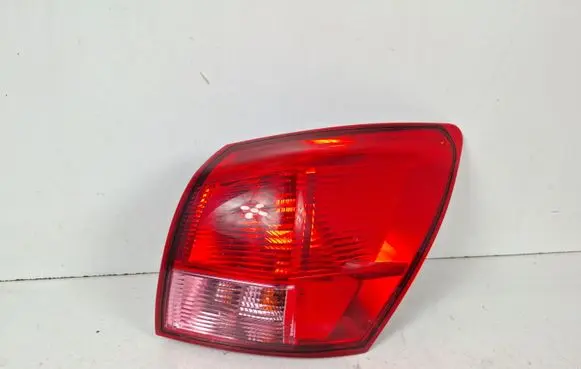 Nissan Qashqai Rear/tail lights 89070312