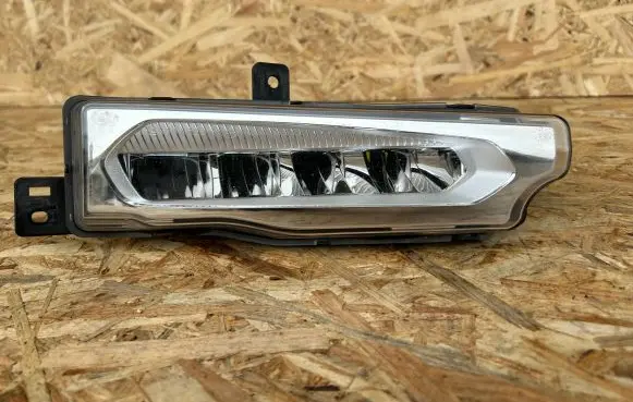 BMW X3 G01 Front fog light 7412528 3877417
