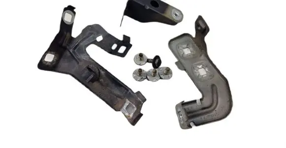 BMW 4 F36 Gran coupe Fender mounting bracket 7255824 7255822
