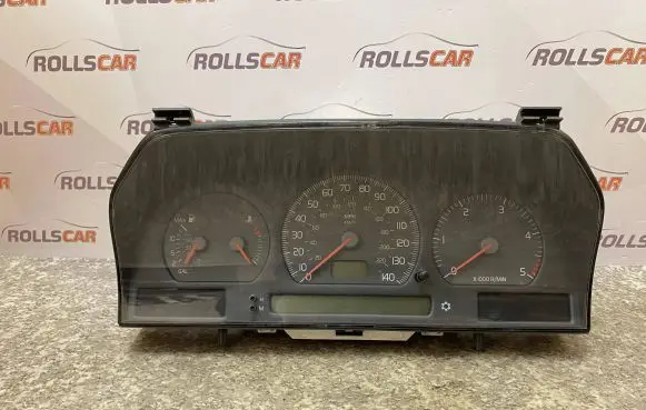Volvo S70 V70 V70 XC Speedometer (instrument cluster) 9472524 69294250T 9451530