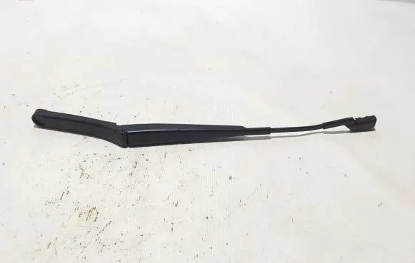 Volkswagen PASSAT B8 Front wiper blade arm 3G1955409
