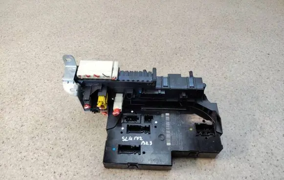 Mercedes-Benz SLK R172 SAM control unit 1729060005