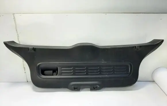 Citroen C4 Cactus Tailgate trim 9824549680