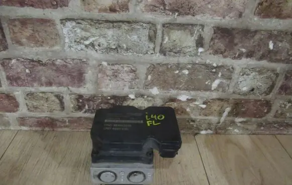 Hyundai i40 ABS control unit/module 