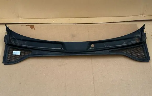 Audi Q3 F3 Wiper trim 83B819403A