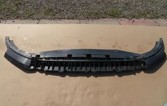 Audi A1 Front bumper skid plate/under tray 82A807611A