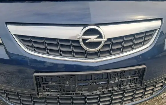 Opel Astra J Front grill