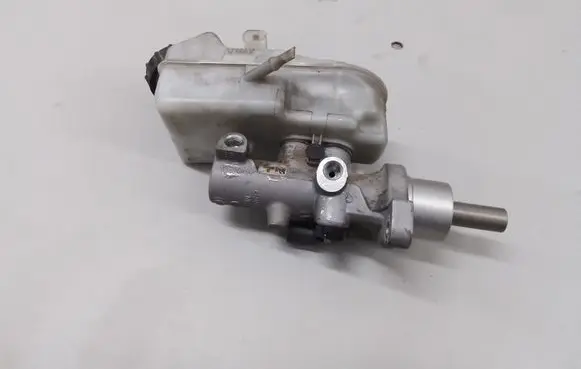 Volkswagen Transporter - Caravelle T5 Master brake cylinder