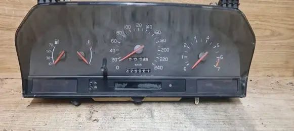 Volvo 850 Speedometer (instrument cluster) 6849302 110008456