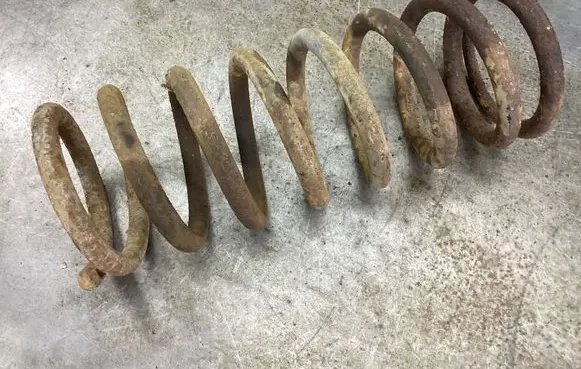 Mercedes-Benz W123 Front coil spring 