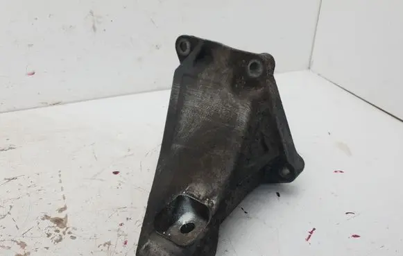 BMW 7 E65 E66 Engine mounting bracket 6754615 22116754615