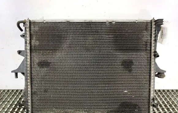 Audi Q7 4L Coolant radiator 7L0121253A